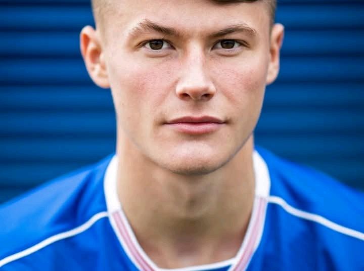 Anyone else think it’s time we brought him home?   He could essentially be taking Tavs position as RB next season & Future Captain Material he showed glimpses of being a strong vocal player whilst he was here.