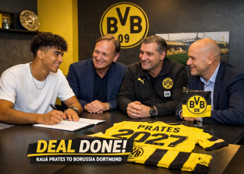 DEAL ABGESCHLOSSEN: Borussia Dortmund besiegelt die Vertragsunterzeichnung von Kauã Prates nach abschließenden Gesprächen mit den Clubchefs.