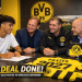 DEAL ABGESCHLOSSEN: Borussia Dortmund besiegelt die Vertragsunterzeichnung von Kauã Prates nach abschließenden Gesprächen mit den Clubchefs.