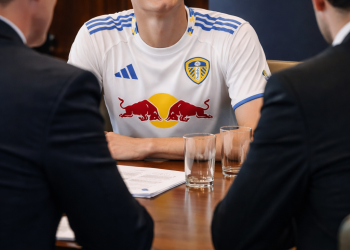 HERE WE GO: Leeds United Officials Locked in Face-to-Face Talks With Top Striker as Deal.