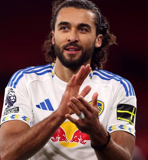 Leeds Hit by Calvert-Lewin Setback: Striker Misses Chelsea Showdown After Sudden Illness