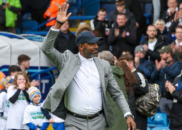 “Radebe Returns to the Spotlight: Leeds Icon Headlines Studio as Elland Road Braces for Man City Blockbuster”