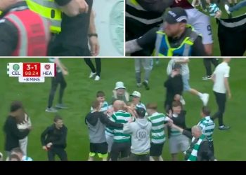 FOOTBALL CHAOS AT CELTIC PARK! 😱🏆  Fans STORM the Pitch Before Full Time as Celtic STEAL the Title with a 98th-Minute Winner in Absolute Madness! 🍀🔥
