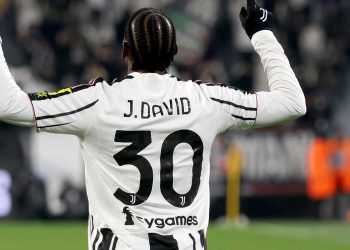 Leeds and Aston Villa offered summer loan deal for 154 career-goal striker.